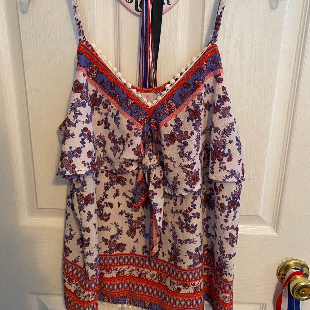 Pattern spaghetti-strap shirt